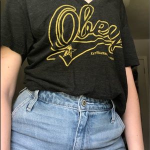 V-neck Obey t-shirt